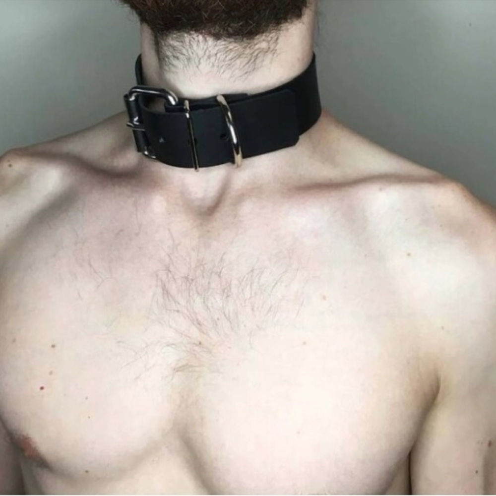 Men’s Faux Leather Collar